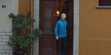 Η νέα καμπάνια της NN: Η ζωή είναι πάντα μπροστά