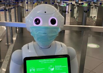 Τα ρομπότ Pepper ενημερώνουν τους επιβάτες στο αεροδρόμιο Ελ. Βενιζέλος