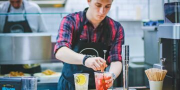 Κορωνοϊός: Tα 10 νέα μέτρα της κυβέρνησης για τους μισθωτούς