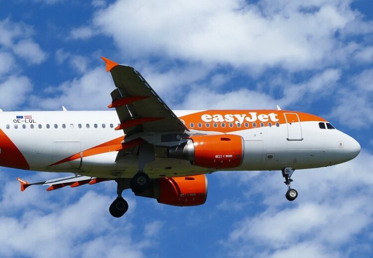 Μαζική Αγωγή 10.000 καταναλωτών στην Easy Jet για το hacking