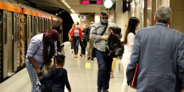 Έρευνα: 1 στους 3 δεν ανησυχεί πλέον για τον κορωνοϊό στην Ελλάδα