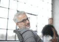Πού κάνουν focus τα προγράμματα επαναπιστοποίησης διαμεσολαβητών