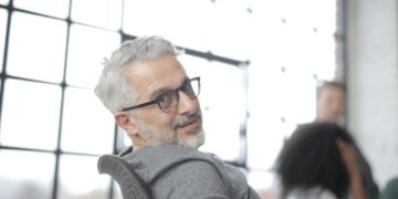 Πού κάνουν focus τα προγράμματα επαναπιστοποίησης διαμεσολαβητών