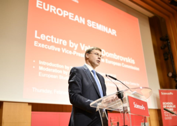 Η ΕΕ αναζητά μέσω των ασφαλιστικών εταιρειών και ΣΔΙΤ λύση για τις πανδημίες