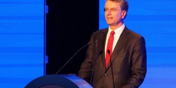 Νέος πρόεδρος στον ΣΕΒ o Δ. Παπαλεξόπουλος