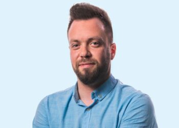 Apifon: Μια εταιρεία τεχνολογίας «σύμμαχος» των Ασφαλιστικών στην επικοινωνία με τον πελάτη