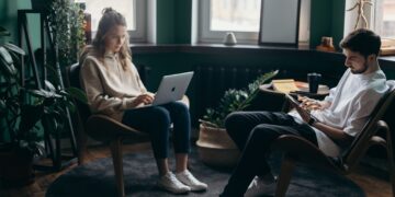 Απομακρυσμένη εργασία στη μετά COVID-19 εποχή. Εμπόδια, ευκαιρίες & λεπτές ισορροπίες