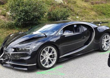 Το ακριβότερο τροχαίο της χρονιάς: Bugatti Chiron τράκαρε με Porsche 911