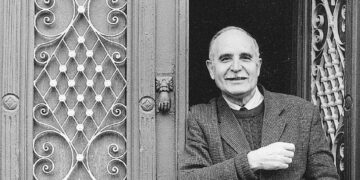 Ντίνος Χριστιανόπουλος