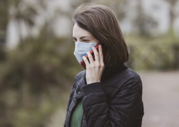 Κορωνοϊός: Στα 23 έτη ο μέσος όρος ηλικίας των νοσούντων στις Κυκλάδες