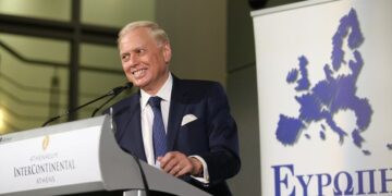 Μακρόπουλος