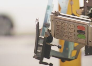 Έκρηξη σε 3 ΑΤΜ έξω από supermarket: Ασφαλισμένο το κατάστημα