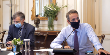 Νέα μέτρα για τον κορωνοϊό: Έως 9 άτομα σε συναθροίσεις και τέλος στις συναυλίες