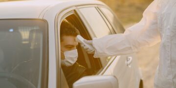 Ποιοι νέοι διατρέχουν μεγαλύτερο κίνδυνο να πεθάνουν από τον Covid-19