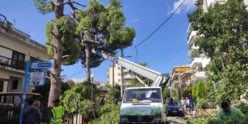 Να αποζημιωθούν όλες οι ζημιές από τον ανεμοστρόβιλο ζητά ο δήμος Ηρακλείου Αττικής