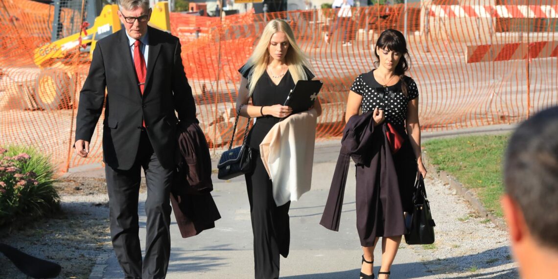 22χρονη ακρωτηρίασε το χέρι της για αποζημίωση 700.000 δολ.