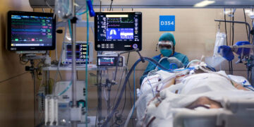 Ρύθμιση για αύξηση έως 40% των ΜΕΘ στις ιδιωτικές κλινικές που θα χρησιμοποιεί το ΕΣΥ