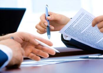 Νομοτεχνική διόρθωση από το ΓΓ Εμπορίου στη ρύθμιση για την αναπροσαρμογή ασφαλίστρων