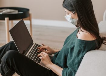 Δυσοίωνη πρόβλεψη του ΑΠΘ για 800 κρούσματα Covid-19 το Νοέμβριο