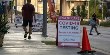 CNBC: Σε κατάσταση πανικού οι αγορές ασφαλίσεων ζωής στις ΗΠΑ λόγω Covid-19