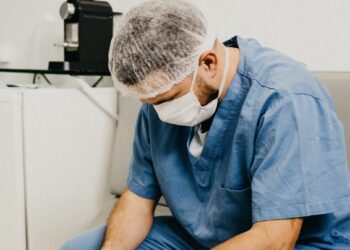 «Πάνω απ’ όλα Υγεία» ή μήπως η «Αβάσταχτη Ελαφρότητα του Είναι»;