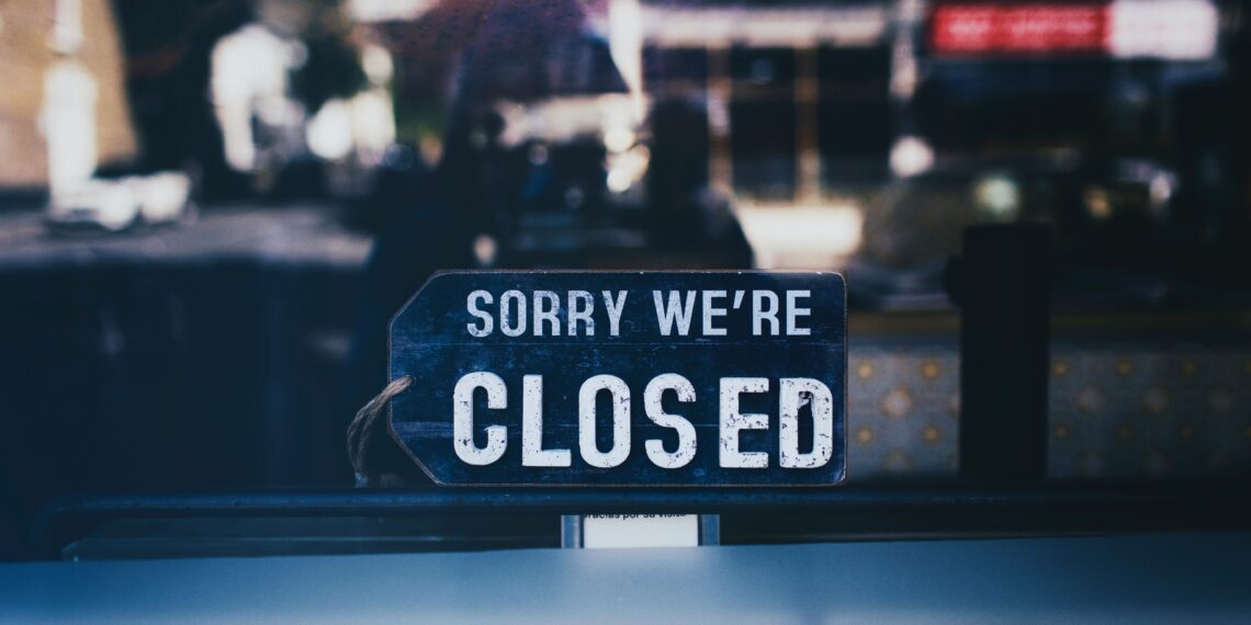 Διακοπή εργασιών και ασφαλιστήρια συμβόλαια: Οι δύο πλευρές του νομίσματος