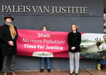 Δικαστική απόφαση στη Βρετανία επιτρέπει μήνυση 42.500 γεωργών κατά της Shell