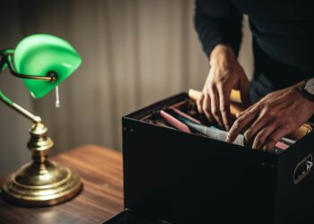 Δίμηνη παράταση E.E.A. στις ανανεώσεις αδειών Ασφαλιστικών Διαμεσολαβητών