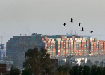 Αποκολλήθηκε εν μέρει το Ever Given