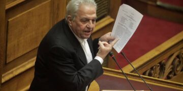 Συνάντηση Π. Μυλωνά και Α. Φλαμπουράρη για την πώληση της Εθνικής Ασφαλιστικής