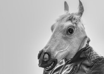 Fake accounts στα Social Media. Πώς να τα ξεχωρίσετε, γιατί υπάρχουν;