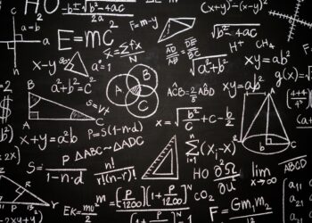 blackboard-inscribed-with-scientific-formulas-calculations