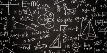 blackboard-inscribed-with-scientific-formulas-calculations