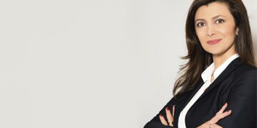 FACES Ιφιγένεια Τσακίρη: Το πρόσωπο “κλειδί” στο marketing της Mega Brokers