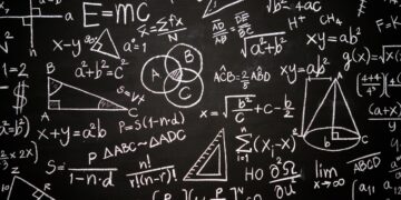 blackboard-inscribed-with-scientific-formulas-calculations