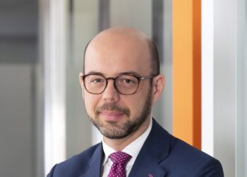 Μεγαλύτερο από ποτέ το χάσμα μεταξύ ανώτερων στελεχών διοίκησης και εργαζομένων