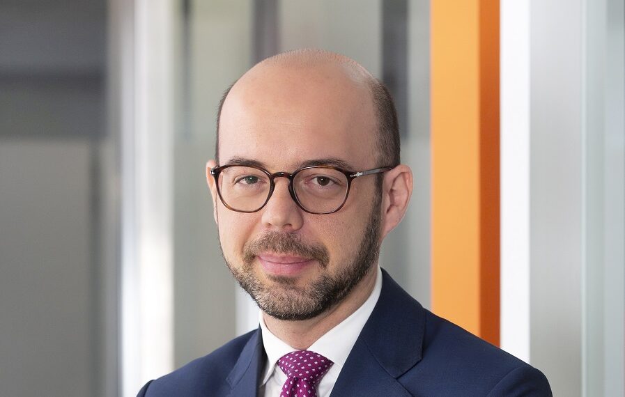 Μεγαλύτερο από ποτέ το χάσμα μεταξύ ανώτερων στελεχών διοίκησης και εργαζομένων