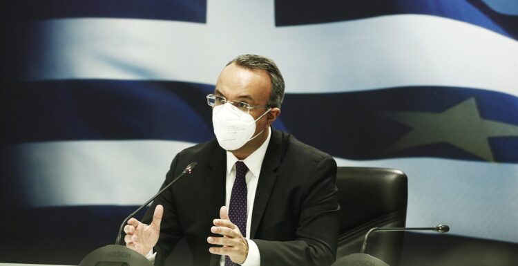 Ο υπουργός Οικονομικών Χρήστος Σταϊκούρας μιλάει στη συνέντευξη τύπου για τα νέα μέτρα οικονομικής στήριξης πληγέντων από την πανδημία covid 19, στο Υπουργείο Οικονομικών, Πέμπτη 11 Μαρτίου 2021. ΑΠΕ- ΜΠΕ/ΑΠΕ- ΜΠΕ/ΑΛΕΞΑΝΔΡΟΣ ΒΛΑΧΟΣ