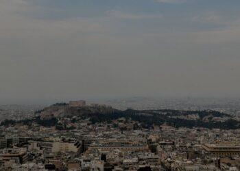 Προς κατοίκους Αθήνας: Μείνετε σπίτι με κλειστά παράθυρα