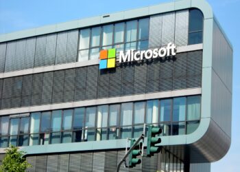 Η Microsoft προειδοποιεί χιλιάδες πελάτες Cloud για εκτεθειμένες βάσεις δεδομένων