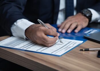 Πράσινο “φως” για την εκπαιδευση ιδιωτών στην έκδοση νέων συντάξεων