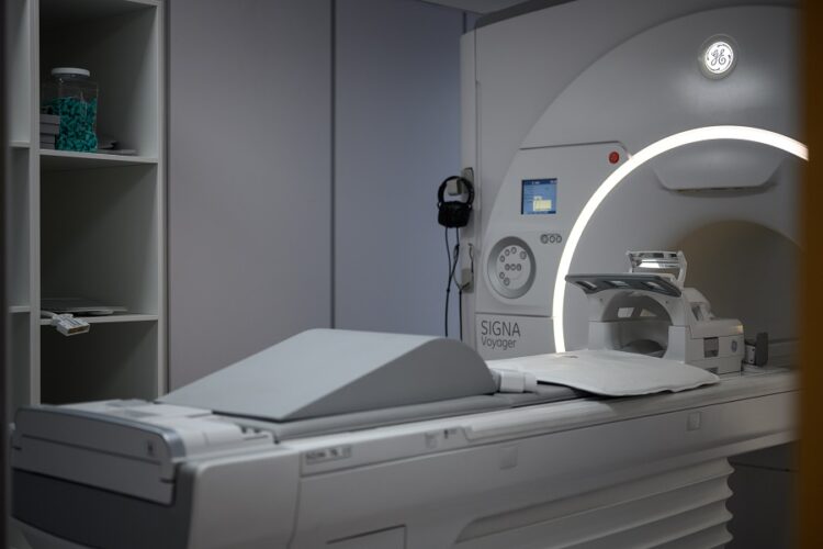 ΒΙΟΙΑΤΡΙΚΗ και GE Healthcare φέρνουν τον 1ο μαγνητικό τομογράφο με AIR™ και ΑΙ