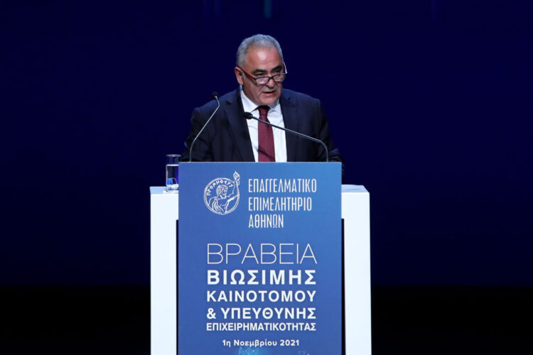 Γιορτινή ατμόσφαιρα και έντονη συγκίνηση στην απονομή των βραβείων του Ε.Ε.Α