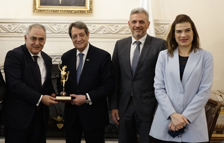 Συνάντηση του προέδρου της Κυπριακής Δημοκρατίας και του Γ. Χατζηθεοδοσίου