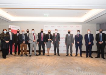 8 συνεργάτες του ΠΑΡΟΝ ολοκλήρωσαν πρόγραμμα εκπαίδευσης του ΠΑΠΕΙ