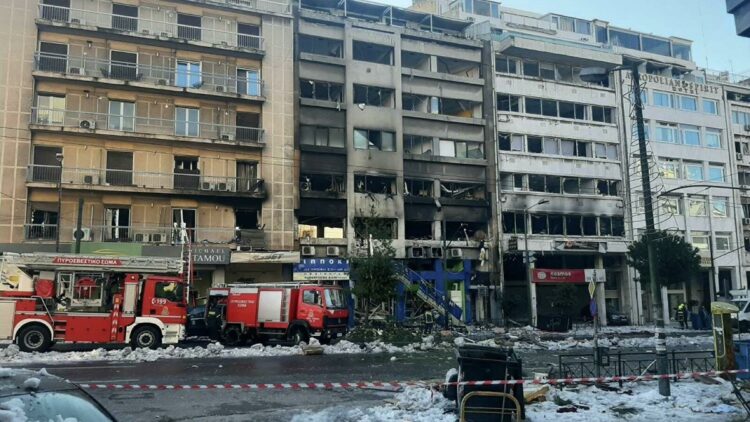 Ισχυρή έκρηξη σε κτήριο στις αρχές της Λ. Συγγρού