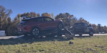 Οδική βοήθεια προκάλεσε ζημιά $25.000 σε ηλεκτρικό όχημα