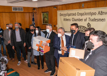 EEA: Προσφορά τεχνολογικού εξοπλισμού σε 25 Σωματεία