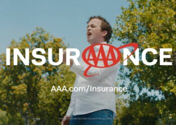 Όταν για την ασφάλιση αξίζει να… τραγουδήσεις (video)