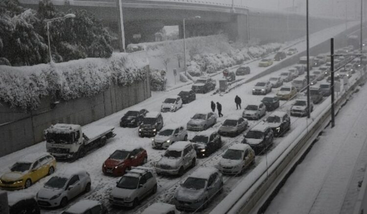 Αττική οδός: Από σήμερα οι αιτήσεις για τα 2.000 ευρώ